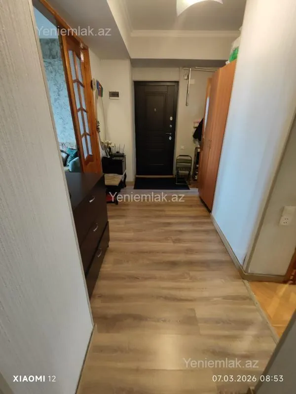 Satılır 2 otaqlı köhnə tikili 100 m²