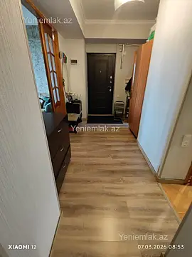Satılır 2 otaqlı köhnə tikili 100 m²