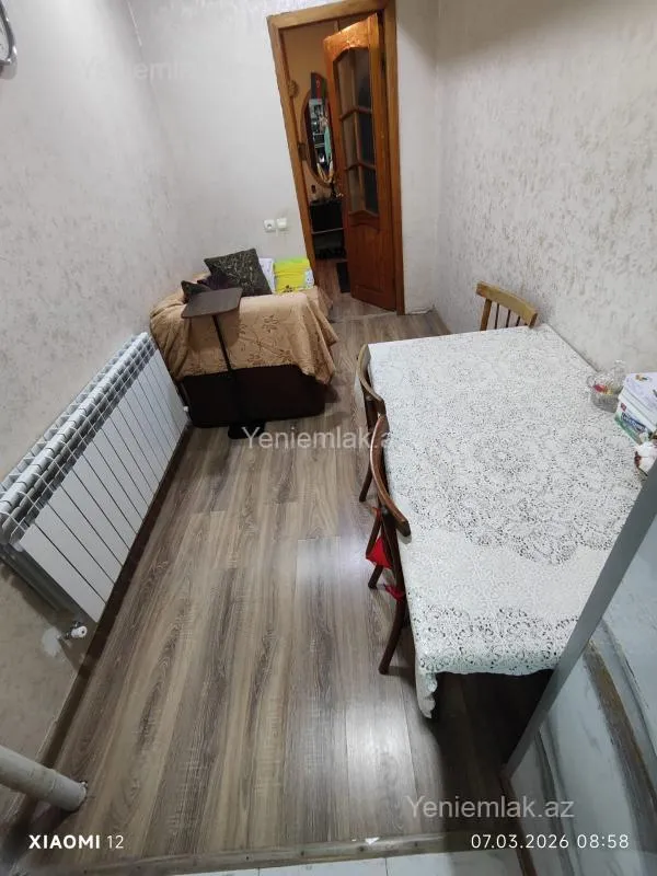 Satılır 2 otaqlı köhnə tikili 100 m²