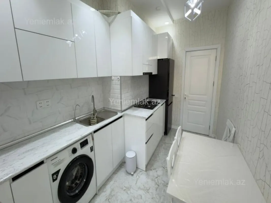 Satılır 2 otaqlı yeni tikili 75 m²