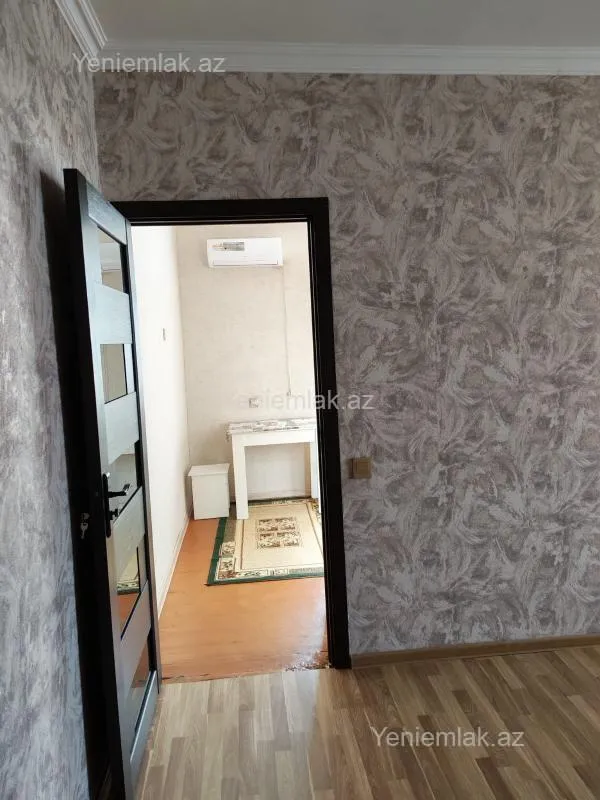 Satılır 1 otaqlı köhnə tikili 32 m²