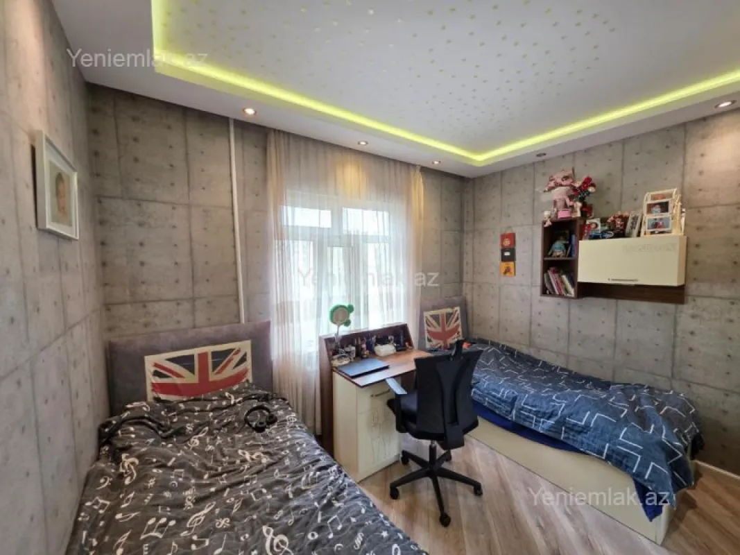 Satılır 3 otaqlı köhnə tikili 80 m²