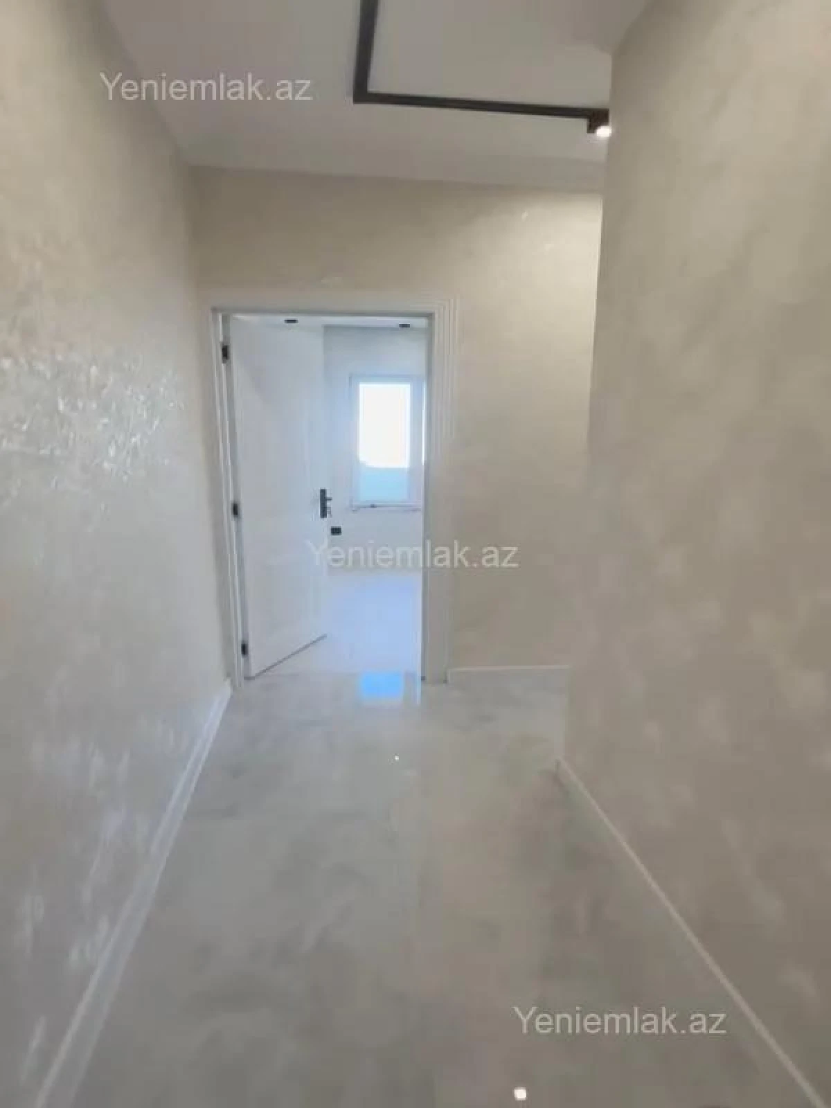 Satılır 2 otaqlı köhnə tikili 45 m²