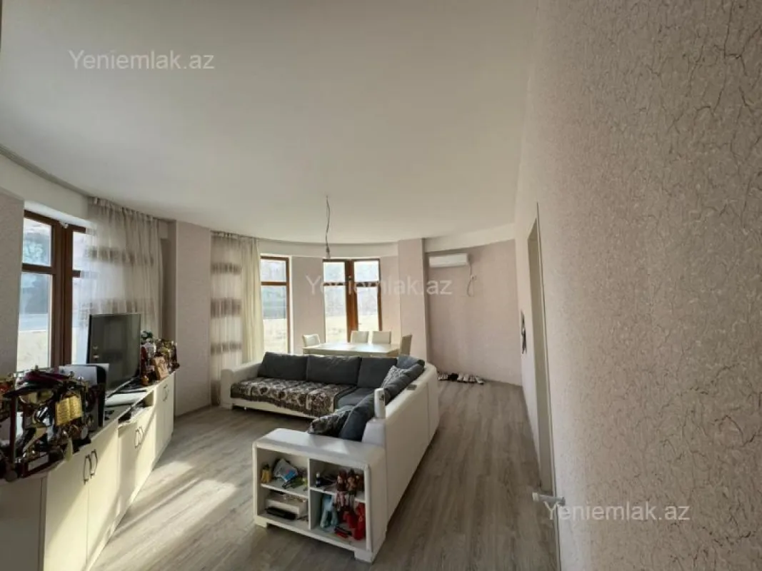 Satılır 2 otaqlı yeni tikili 68 m²