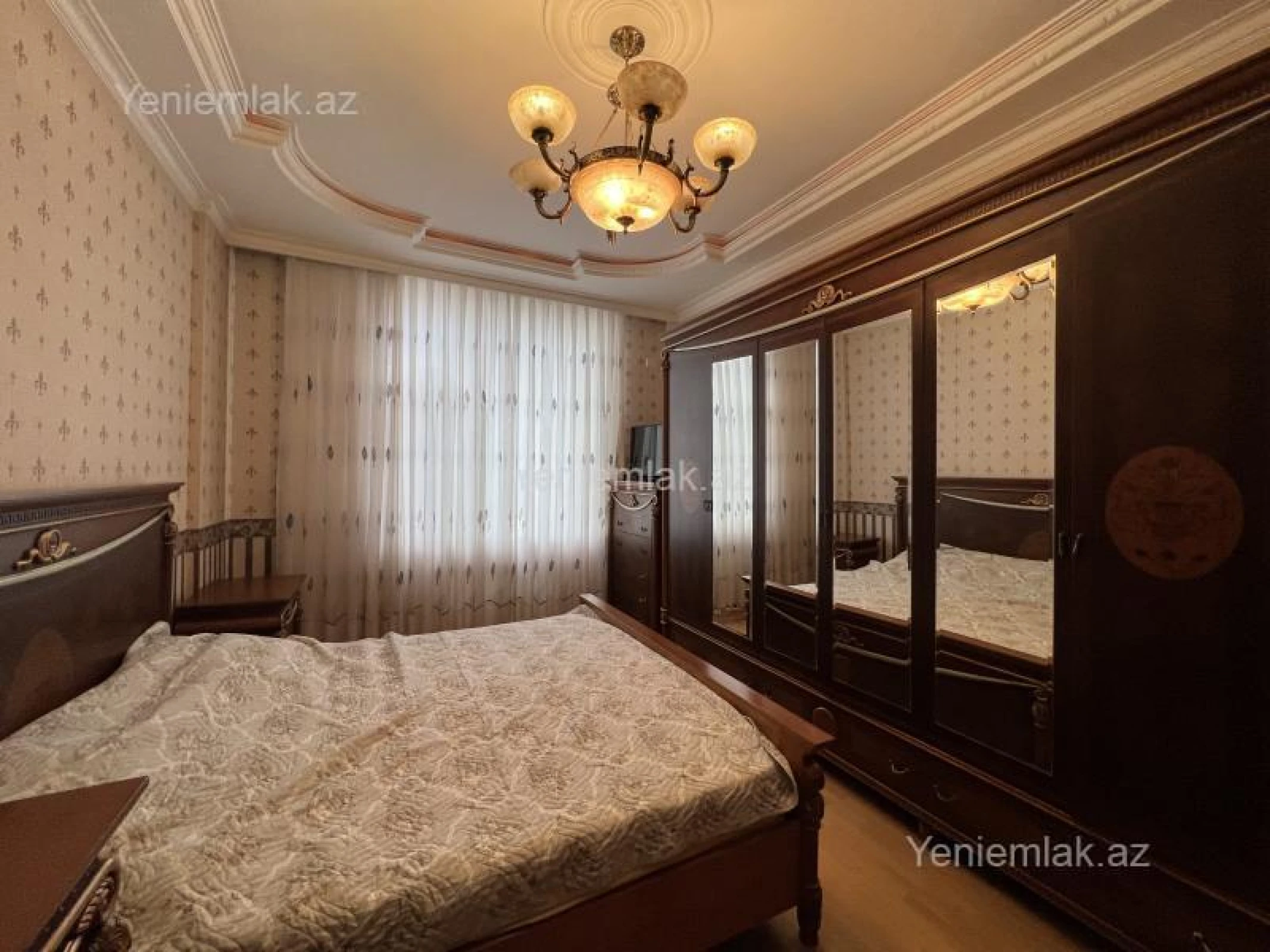 Satılır 4 otaqlı yeni tikili 185 m²