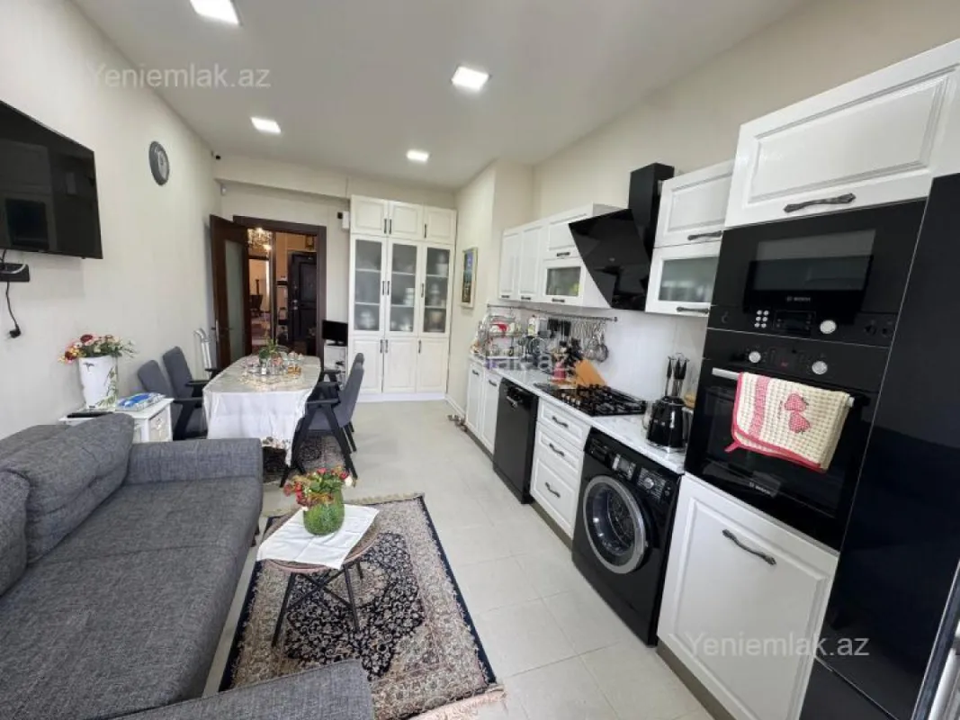 Satılır 3 otaqlı yeni tikili 160 m²