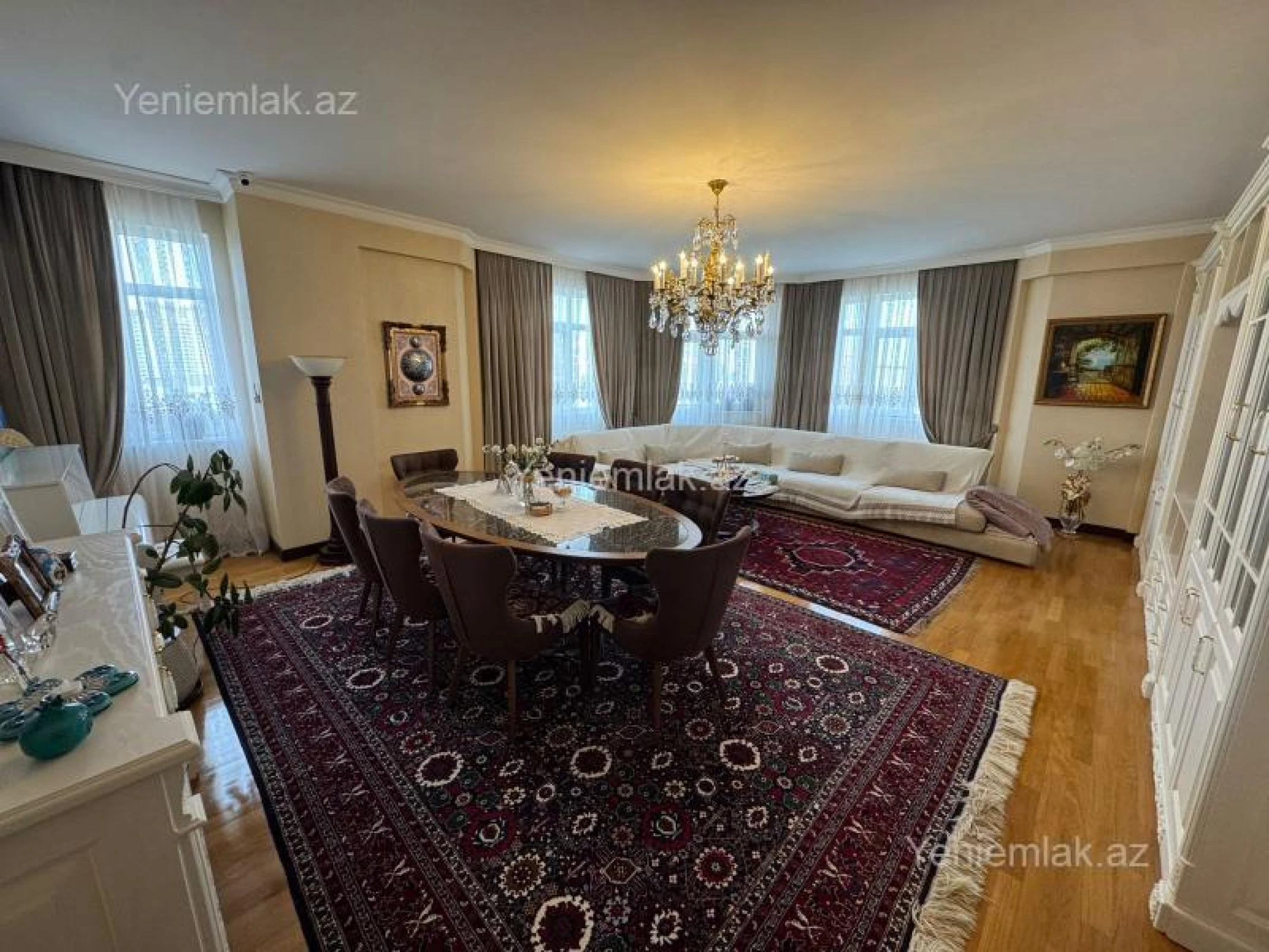 Satılır 3 otaqlı yeni tikili 160 m²