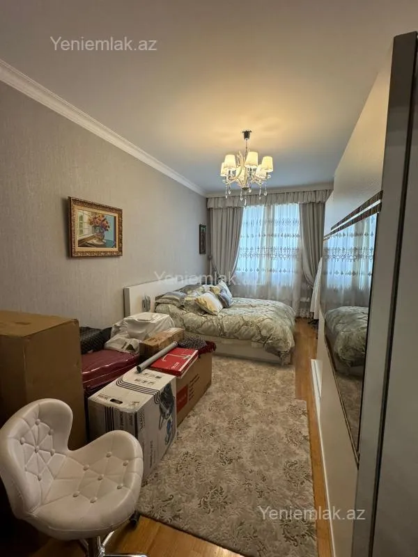 Satılır 3 otaqlı yeni tikili 160 m²