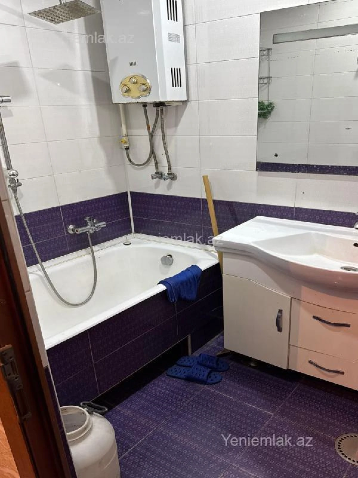 Satılır 4 otaqlı köhnə tikili 90 m²