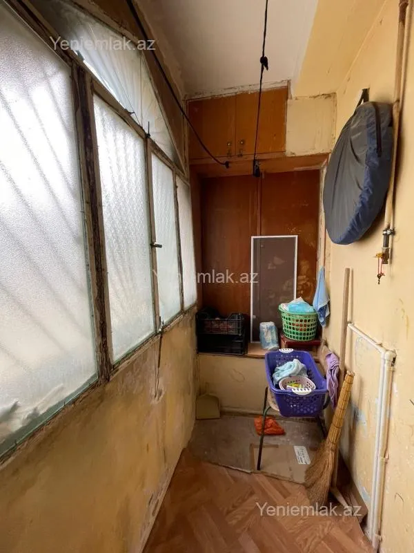 Satılır 3 otaqlı köhnə tikili 70 m²