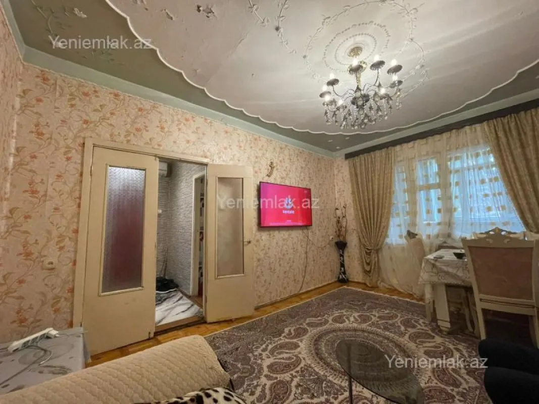 Satılır 3 otaqlı köhnə tikili 70 m²