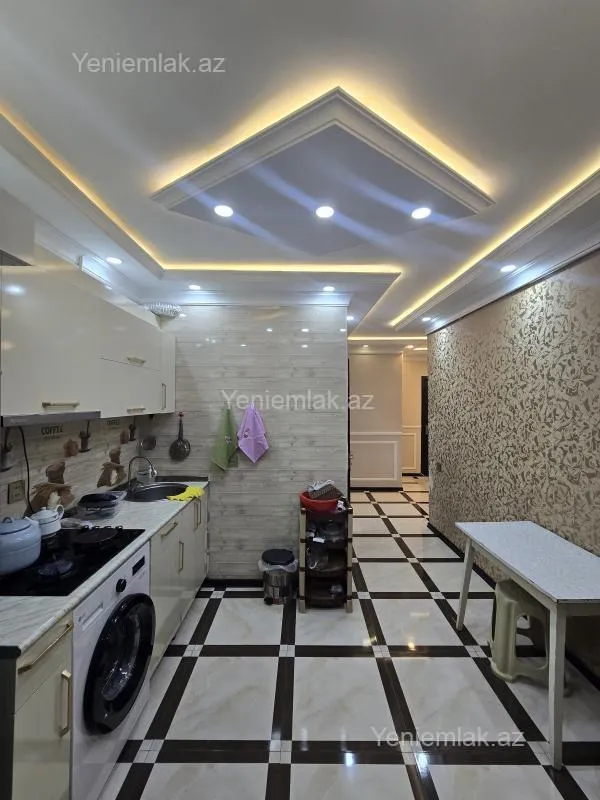 Satılır 3 otaqlı köhnə tikili 80 m²