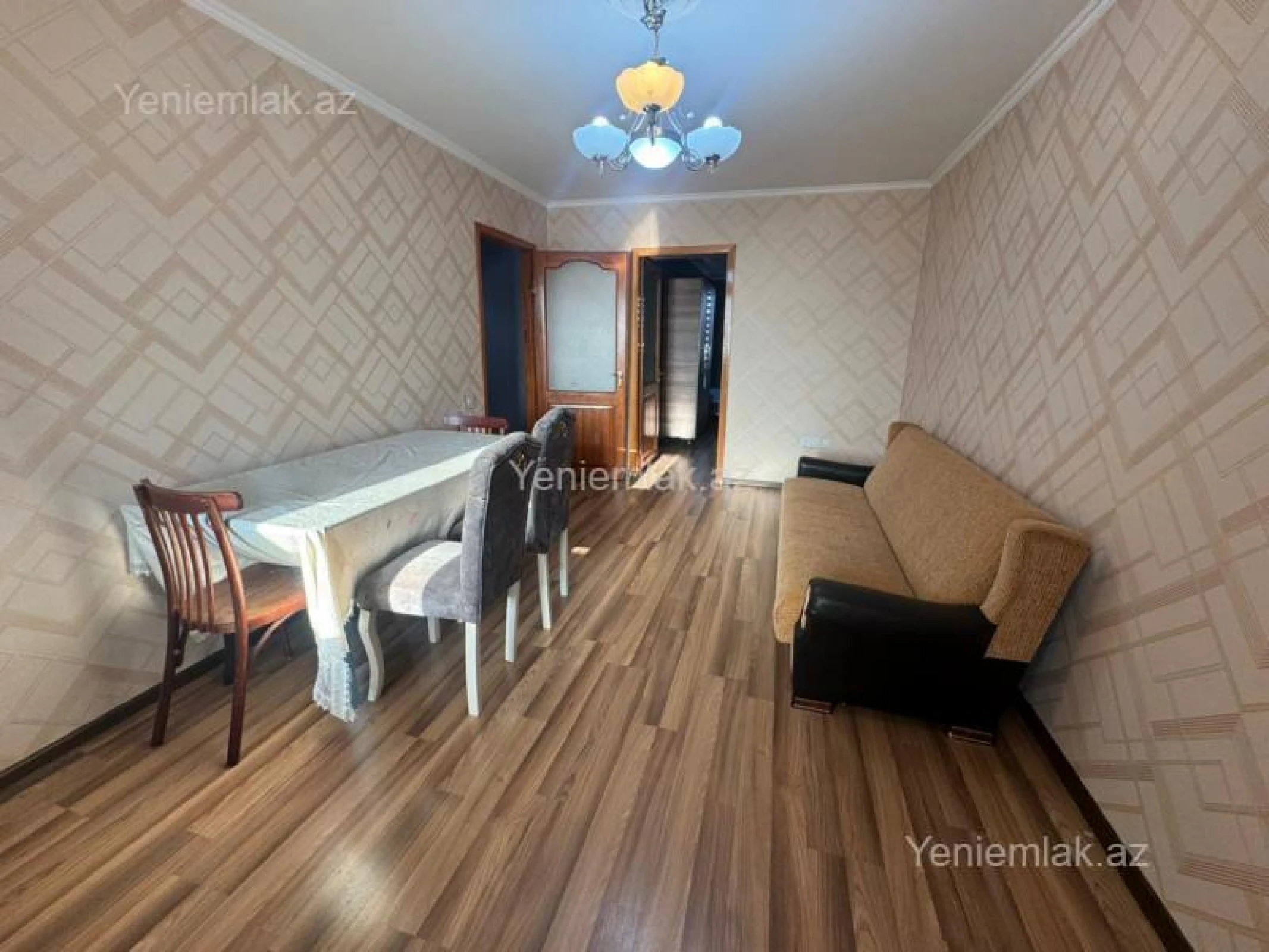 Satılır 2 otaqlı köhnə tikili 50 m²
