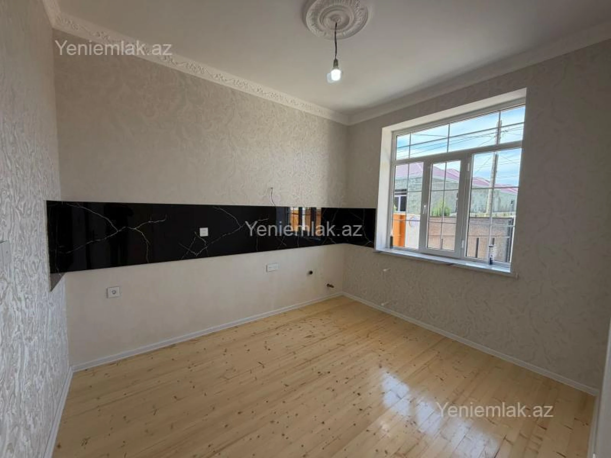 Satılır 4 otaqlı həyət evi 120 m²