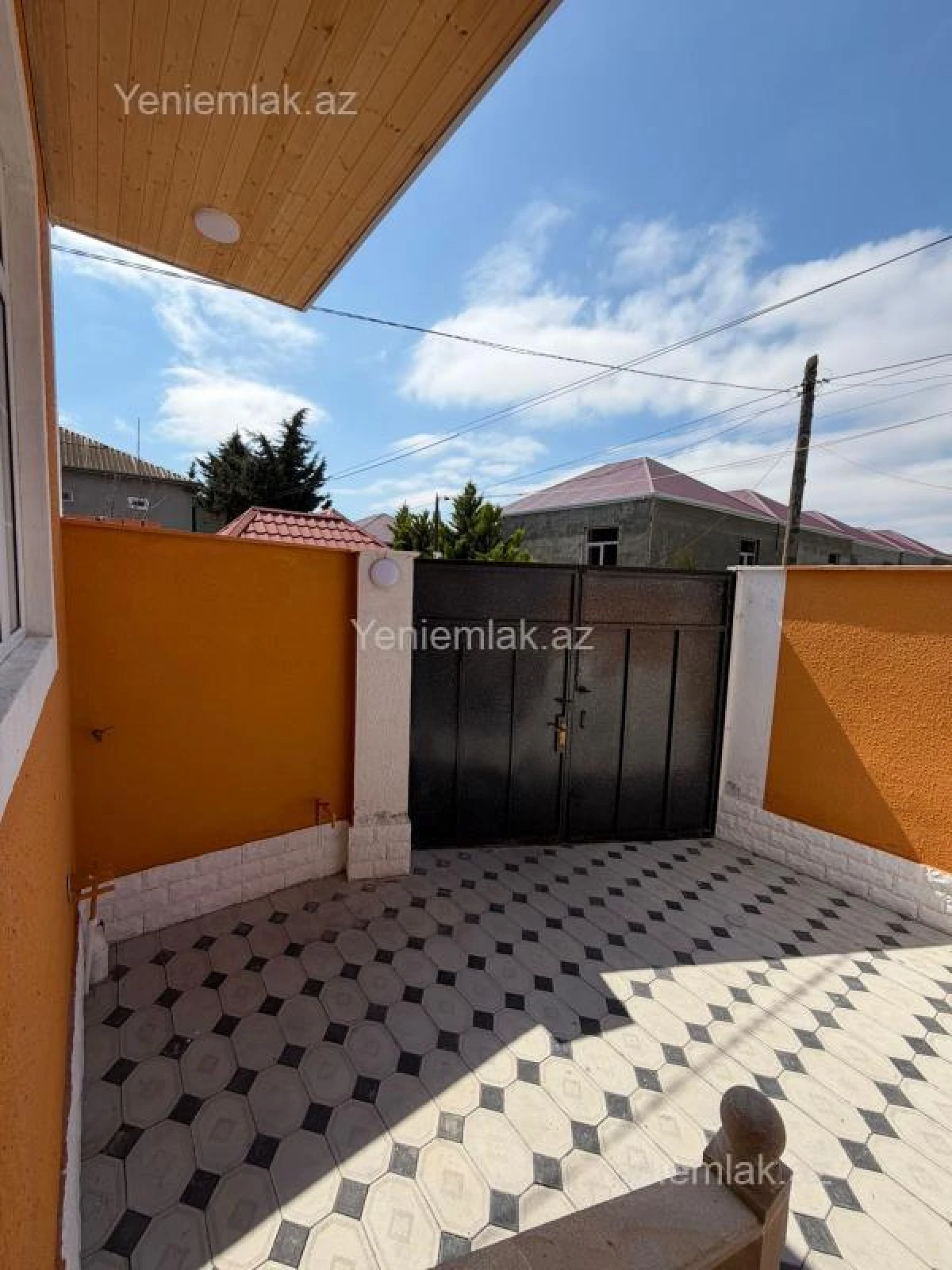 Satılır 4 otaqlı həyət evi 120 m²