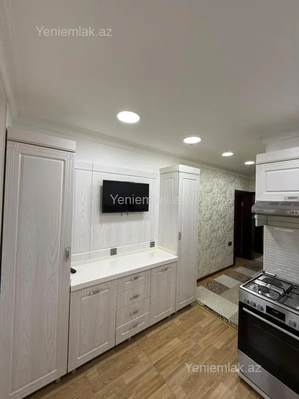 Satılır 3 otaqlı köhnə tikili 75 m²