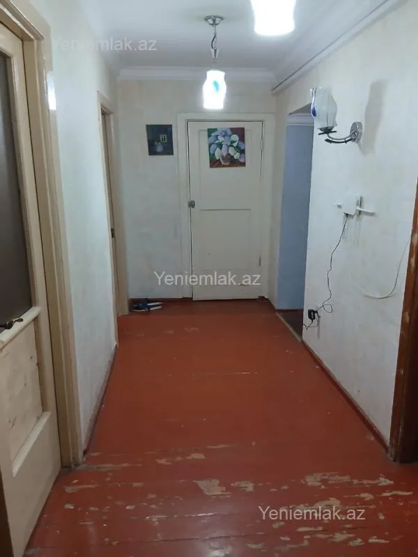 Satılır 3 otaqlı köhnə tikili 68 m²