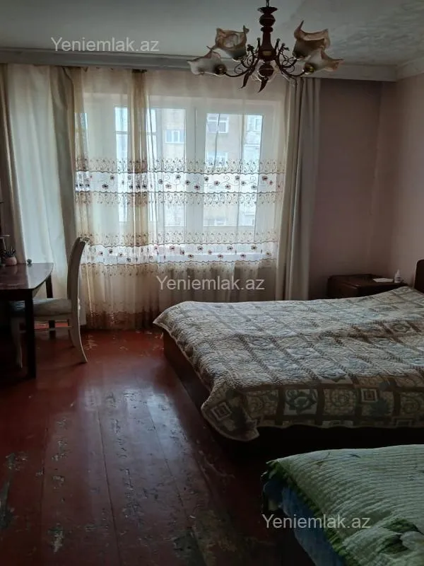 Satılır 3 otaqlı köhnə tikili 68 m²