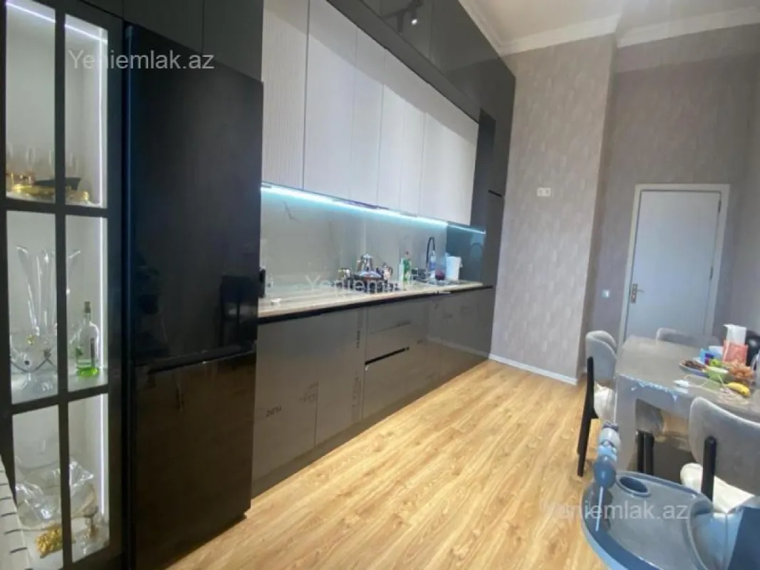 Satılır 4 otaqlı yeni tikili 143 m²