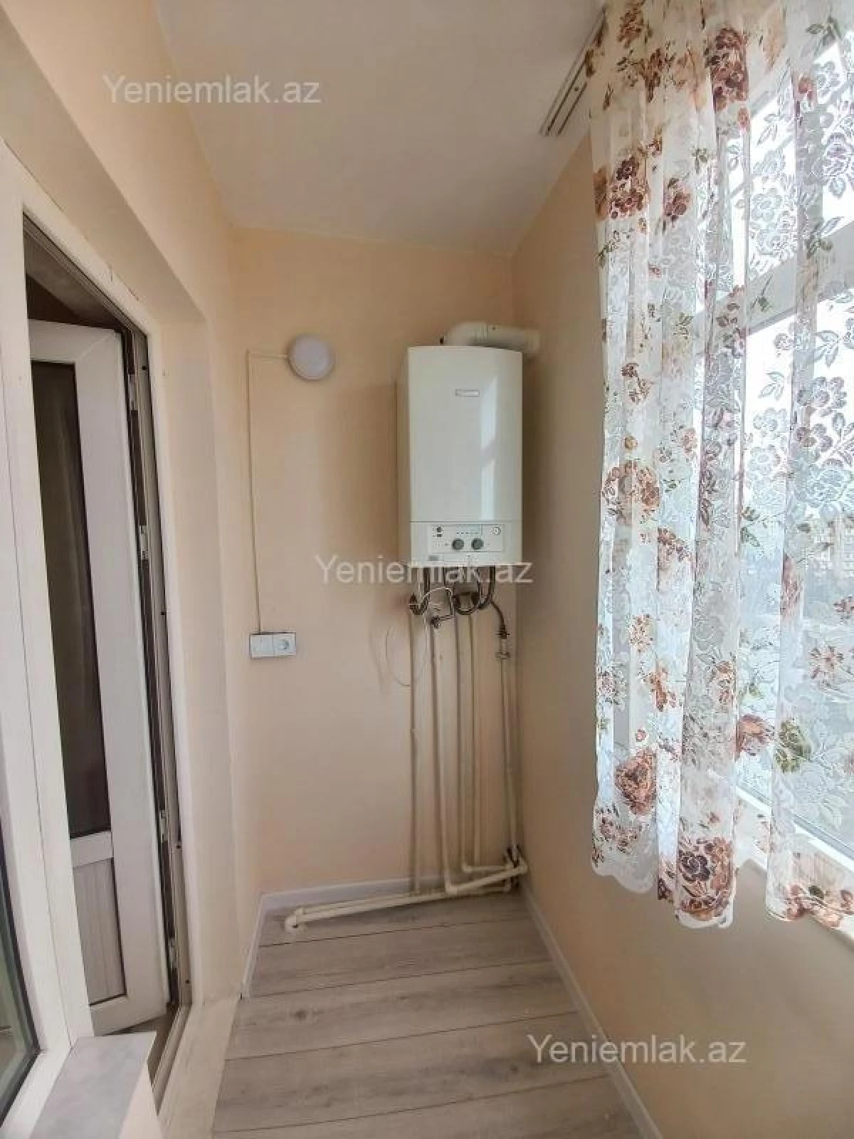 Satılır 3 otaqlı köhnə tikili 85 m²