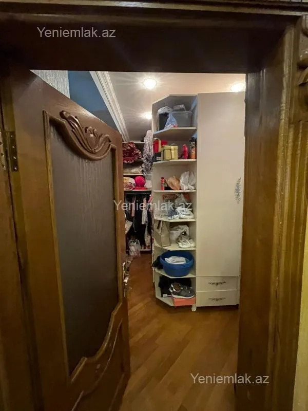 Satılır 3 otaqlı yeni tikili 130 m²