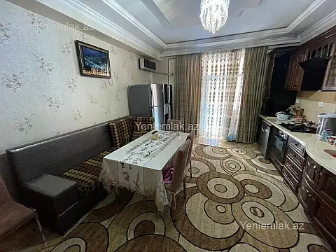 Satılır 3 otaqlı yeni tikili 130 m²