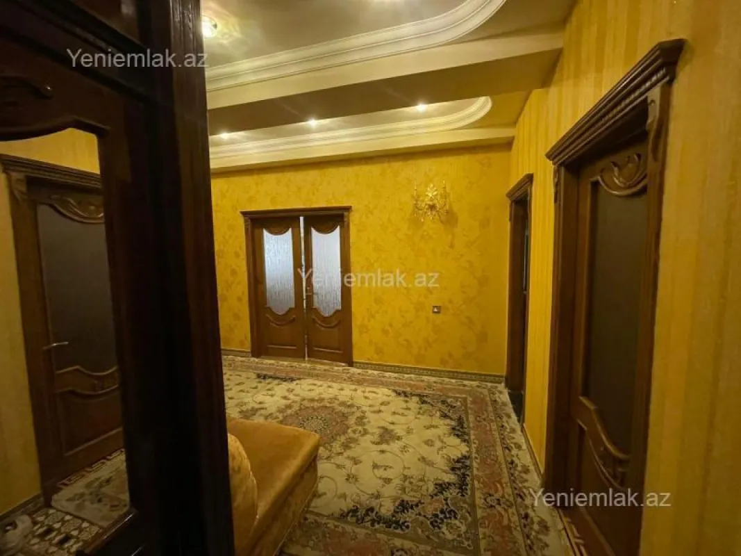 Satılır 3 otaqlı yeni tikili 130 m²