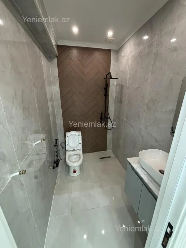 Satılır 3 otaqlı yeni tikili 70 m²