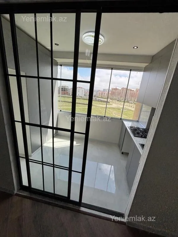 Satılır 3 otaqlı yeni tikili 70 m²