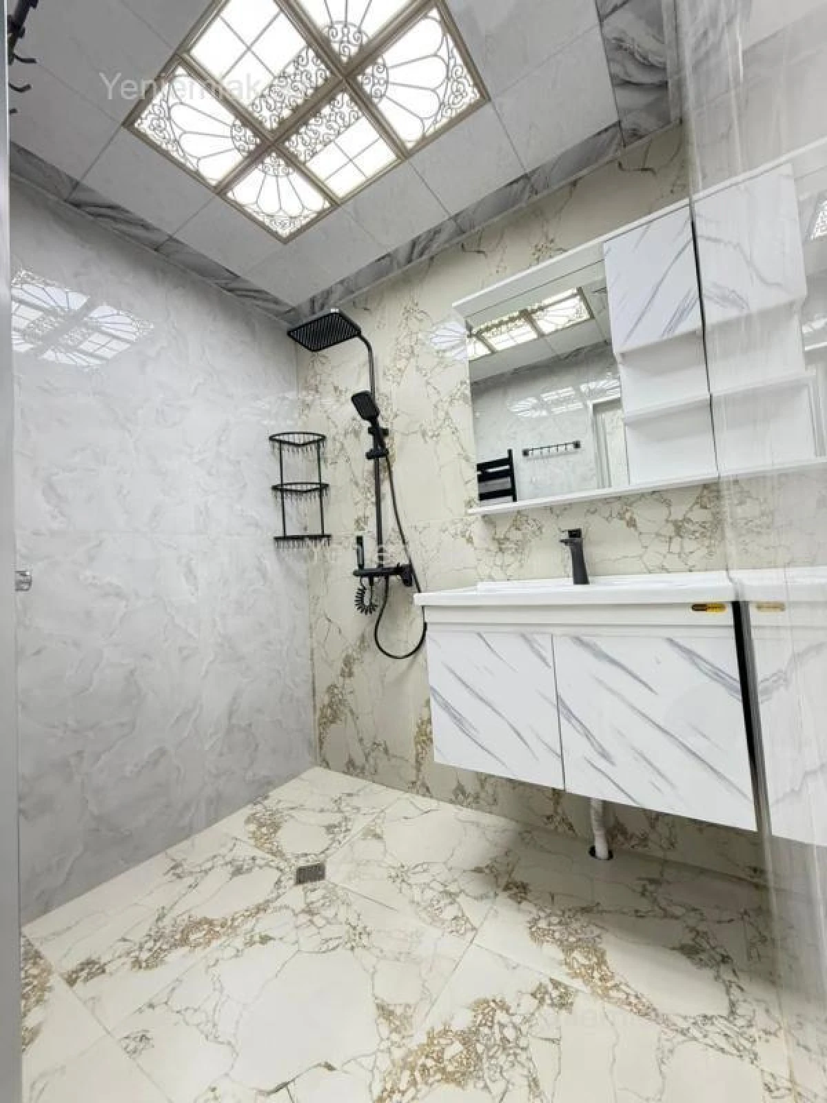 Satılır 3 otaqlı köhnə tikili 75 m²