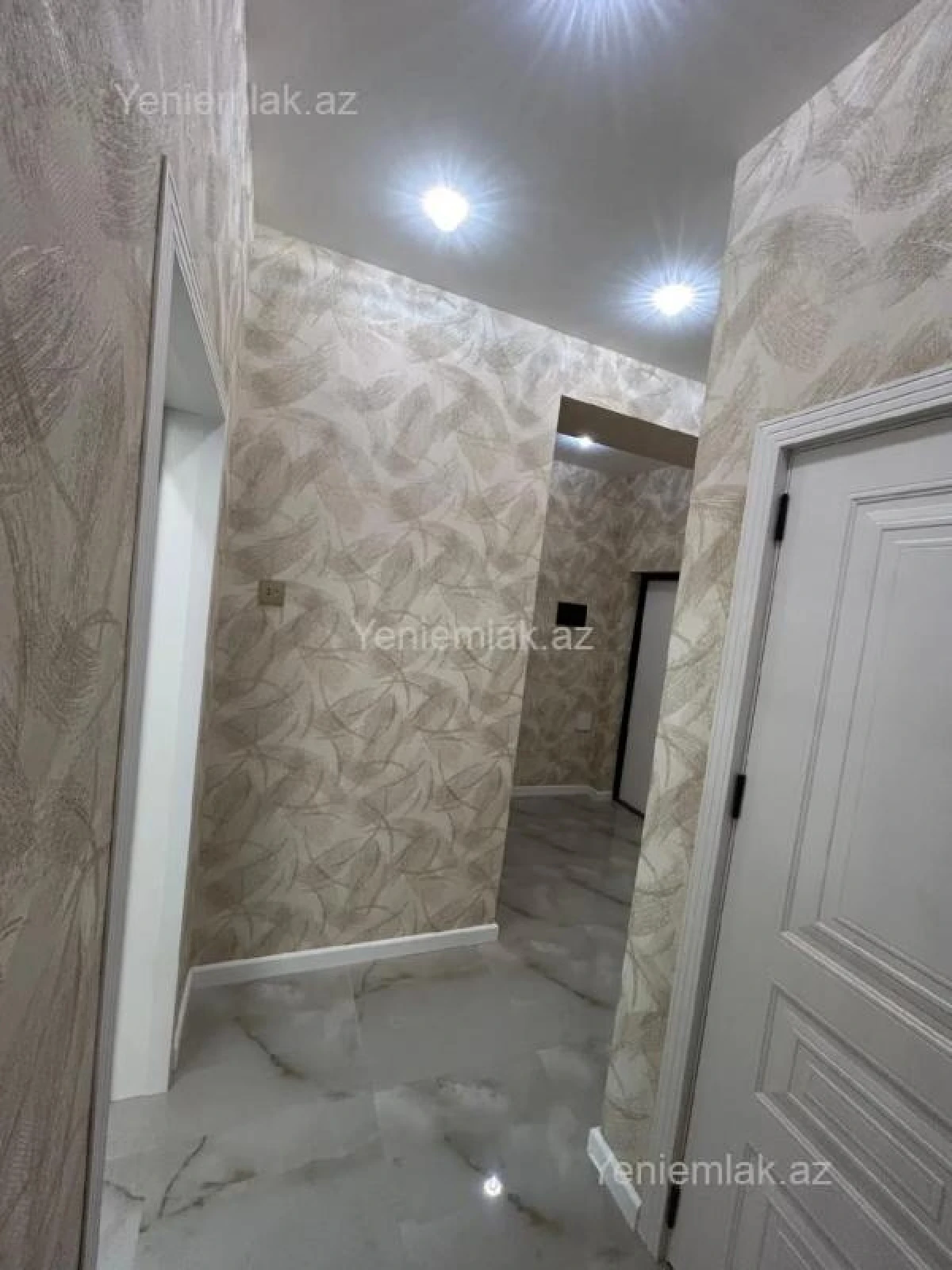 Satılır 2 otaqlı yeni tikili 70 m²