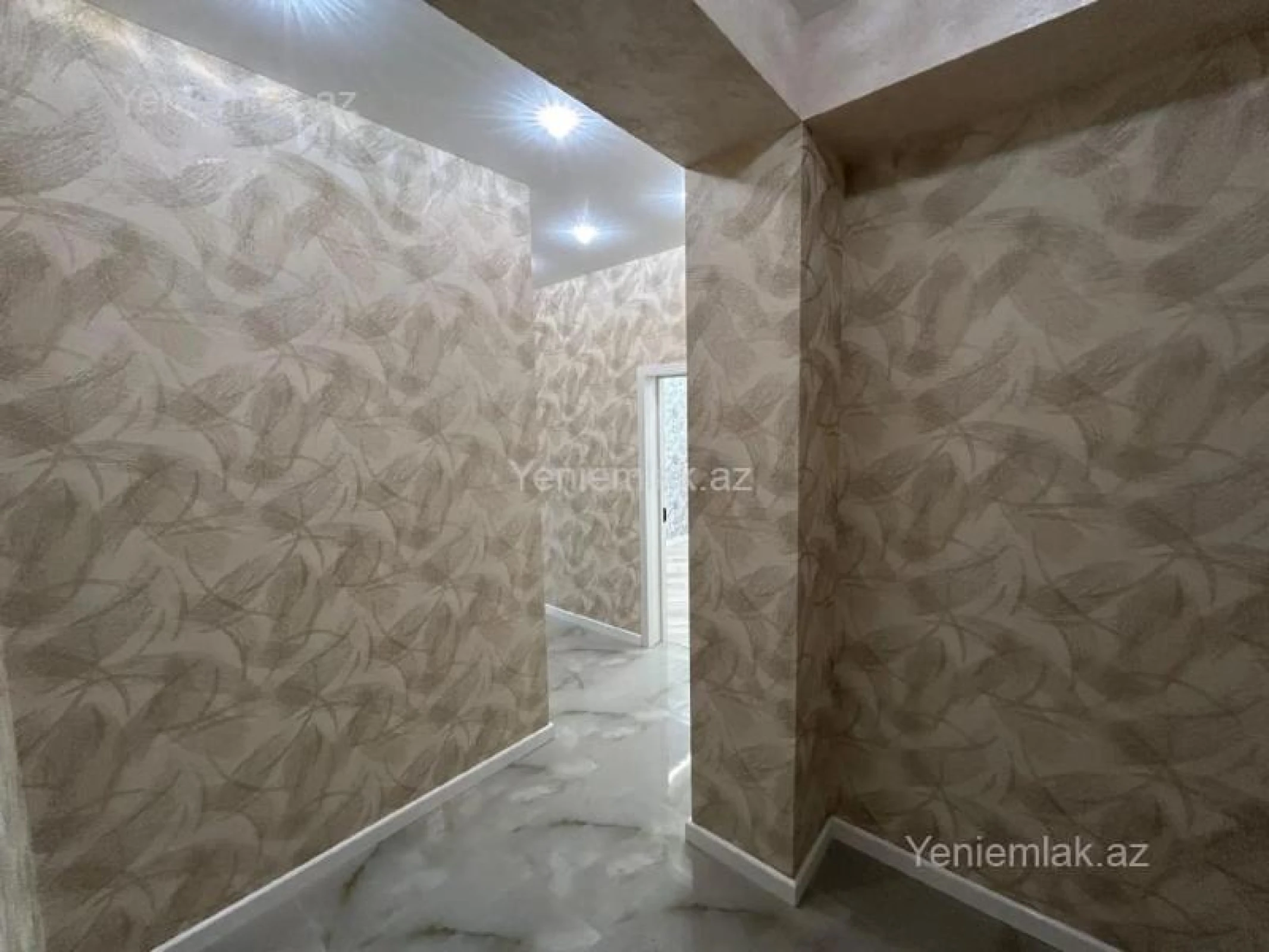 Satılır 2 otaqlı yeni tikili 70 m²