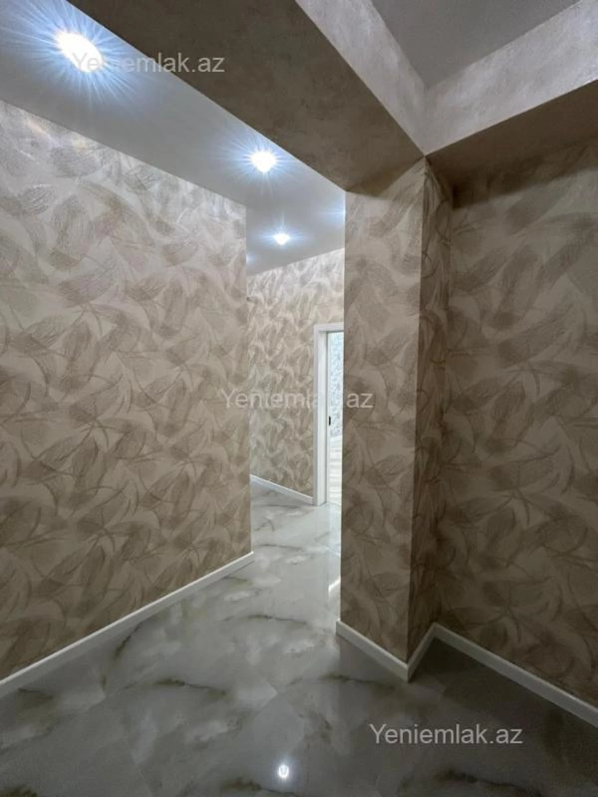 Satılır 2 otaqlı yeni tikili 70 m²