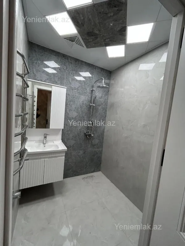 Satılır 2 otaqlı yeni tikili 70 m²