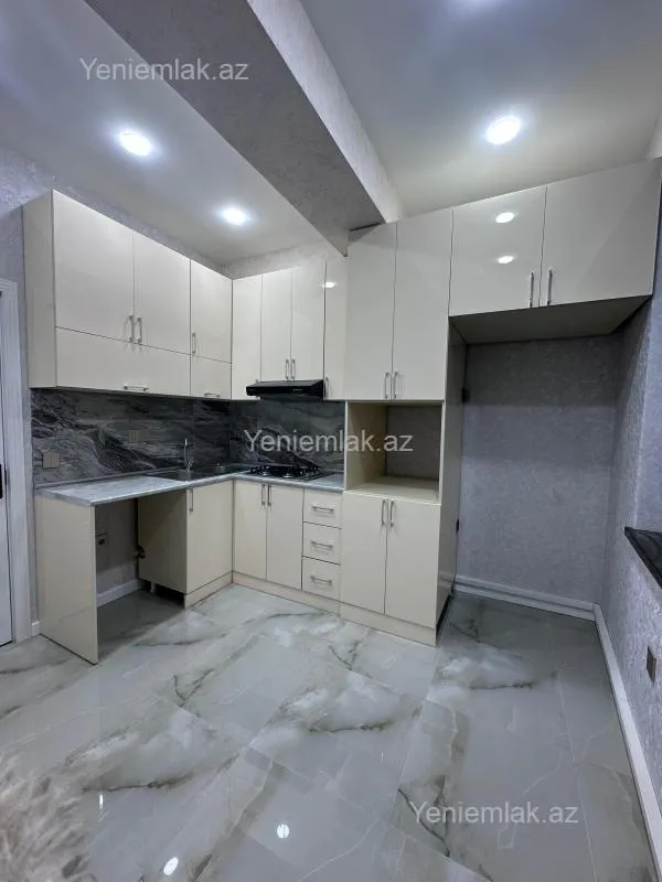 Satılır 2 otaqlı yeni tikili 70 m²