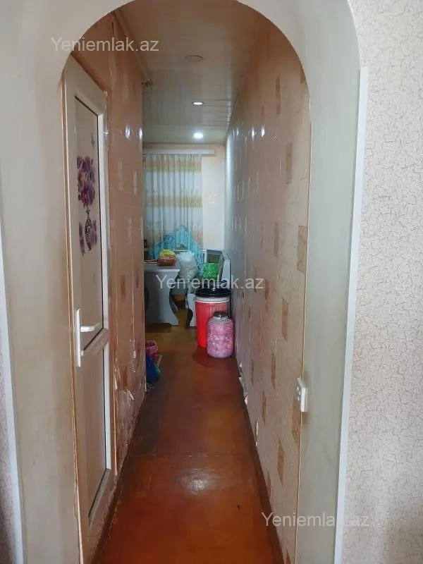 Satılır 1 otaqlı köhnə tikili 35 m²