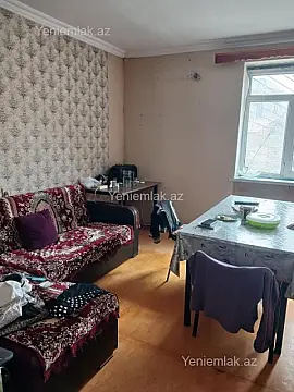 Satılır 1 otaqlı köhnə tikili 35 m²