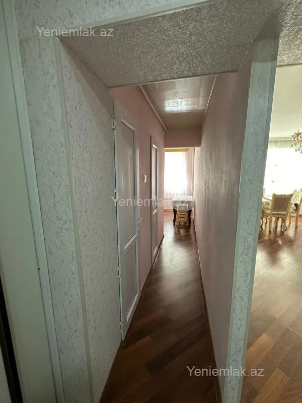 Satılır 2 otaqlı köhnə tikili 64 m²