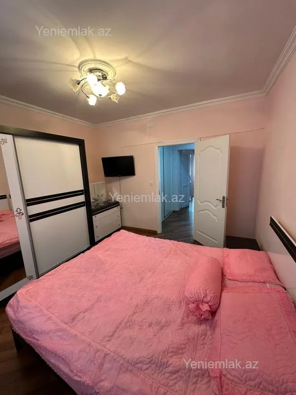 Satılır 2 otaqlı köhnə tikili 64 m²