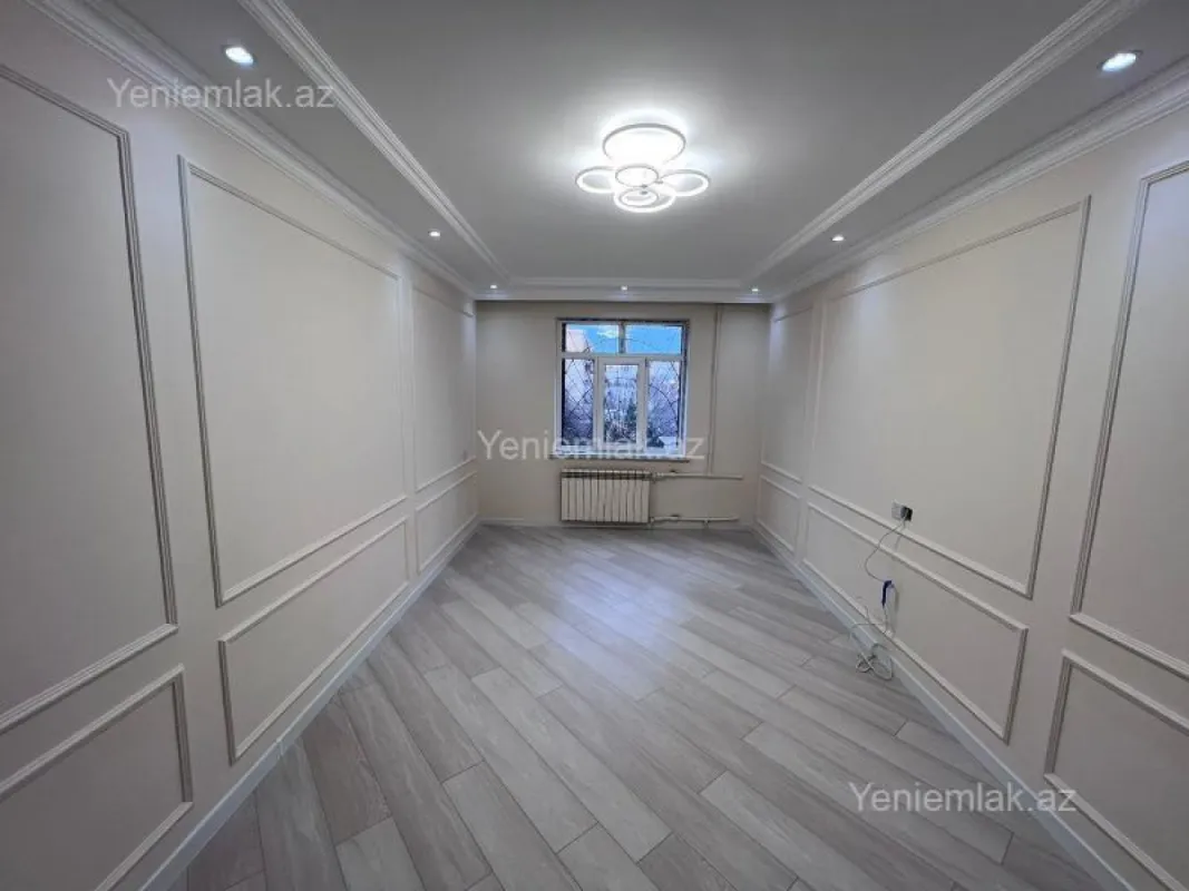 Satılır 4 otaqlı köhnə tikili 110 m²