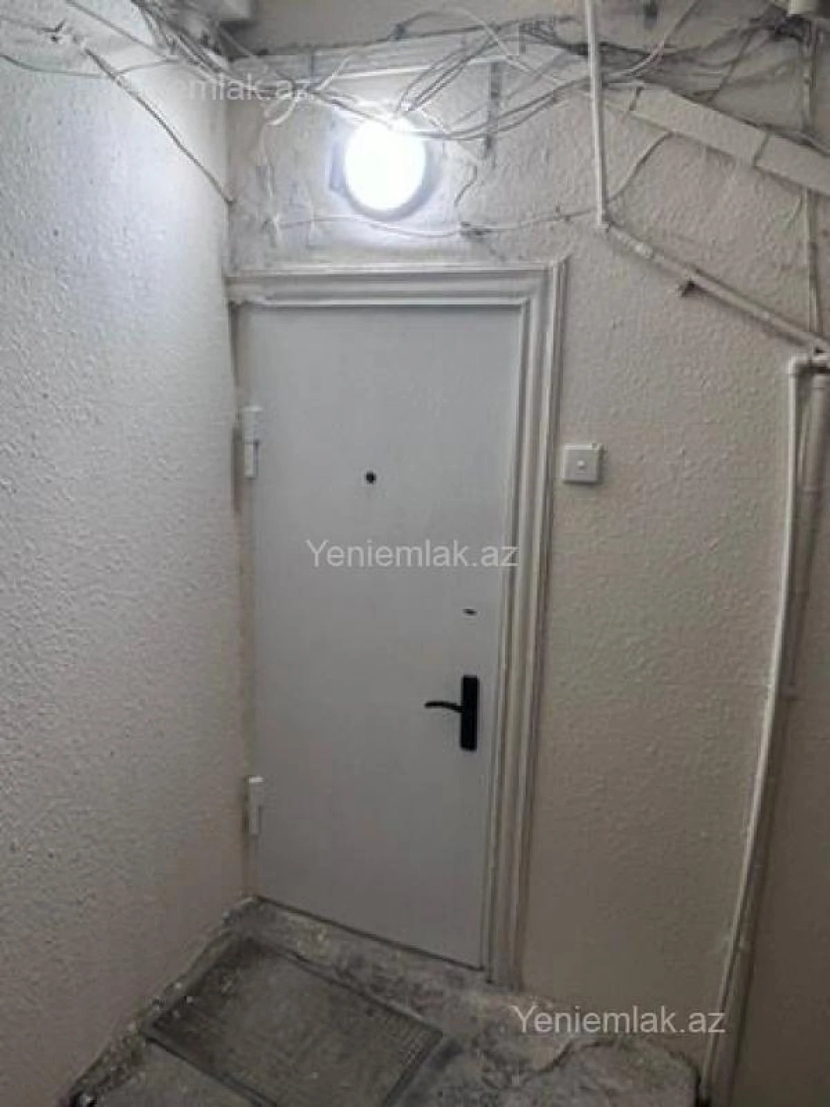 Satılır 4 otaqlı köhnə tikili 110 m²