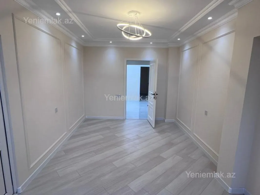 Satılır 4 otaqlı köhnə tikili 110 m²