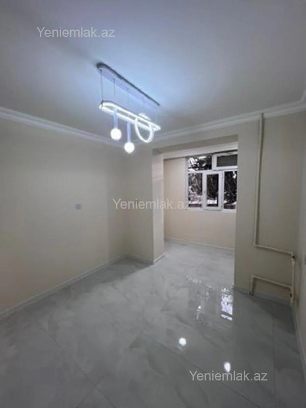 Satılır 4 otaqlı köhnə tikili 110 m²