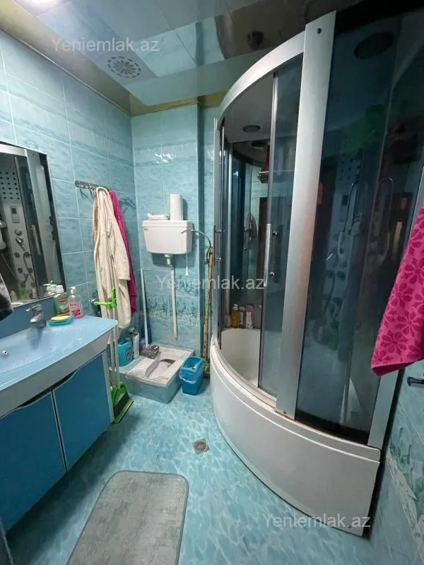 Satılır 3 otaqlı yeni tikili 130 m²