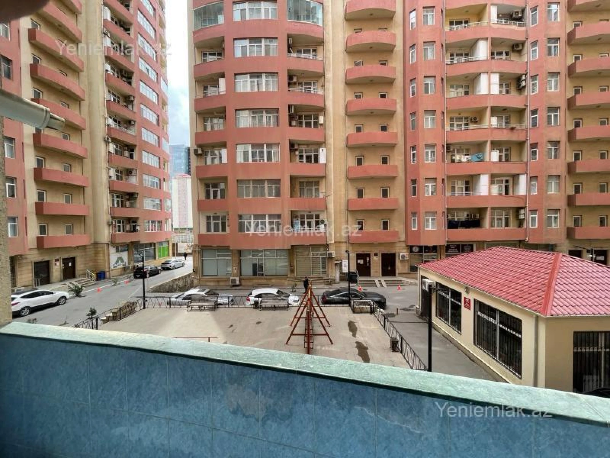 Satılır 3 otaqlı yeni tikili 130 m²