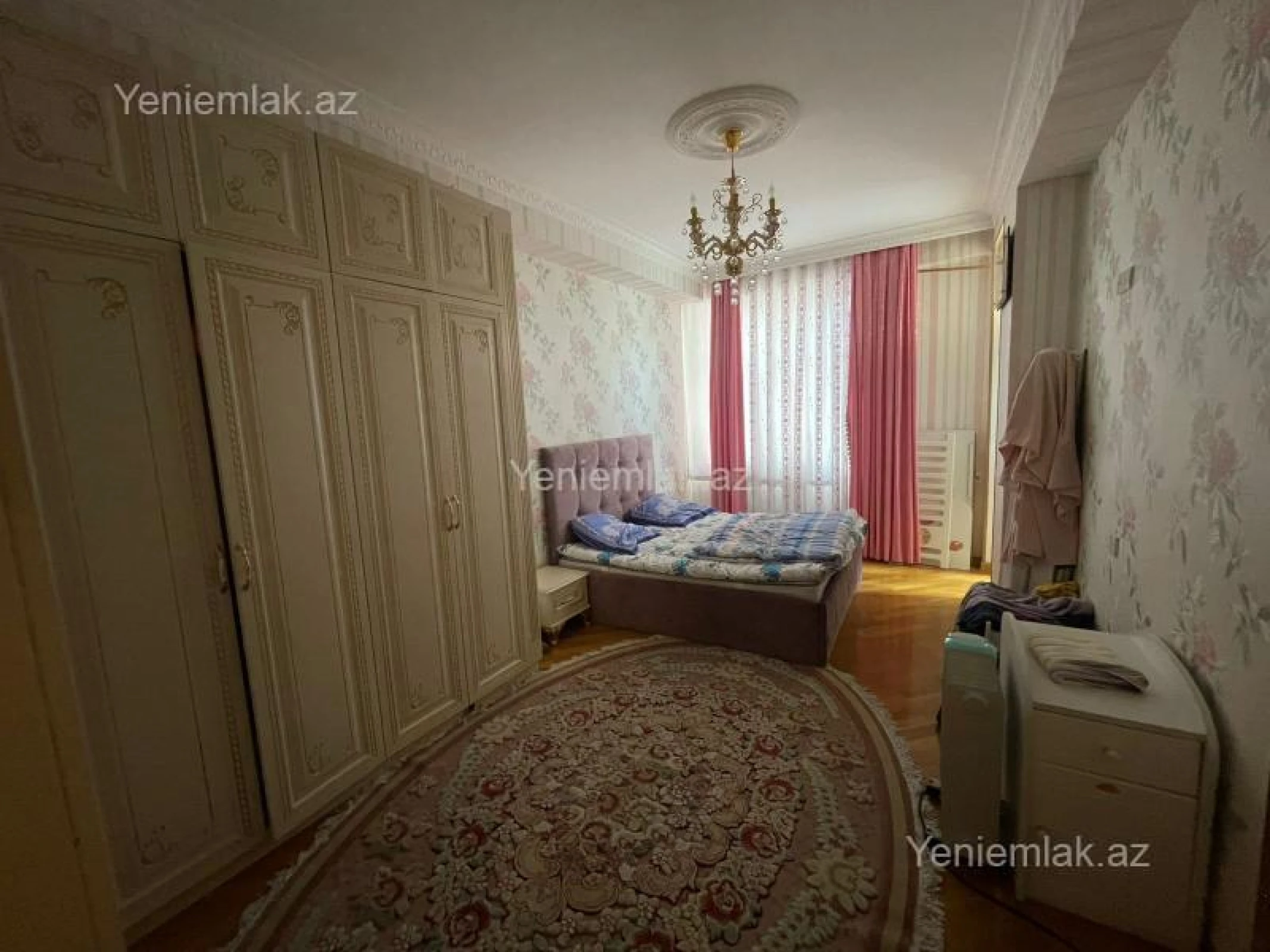 Satılır 3 otaqlı yeni tikili 130 m²