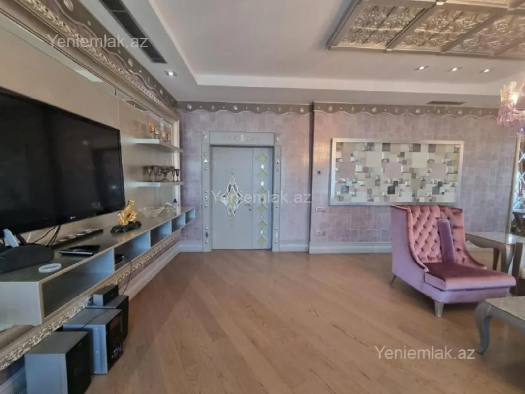 Satılır 5 otaqlı yeni tikili 225 m²