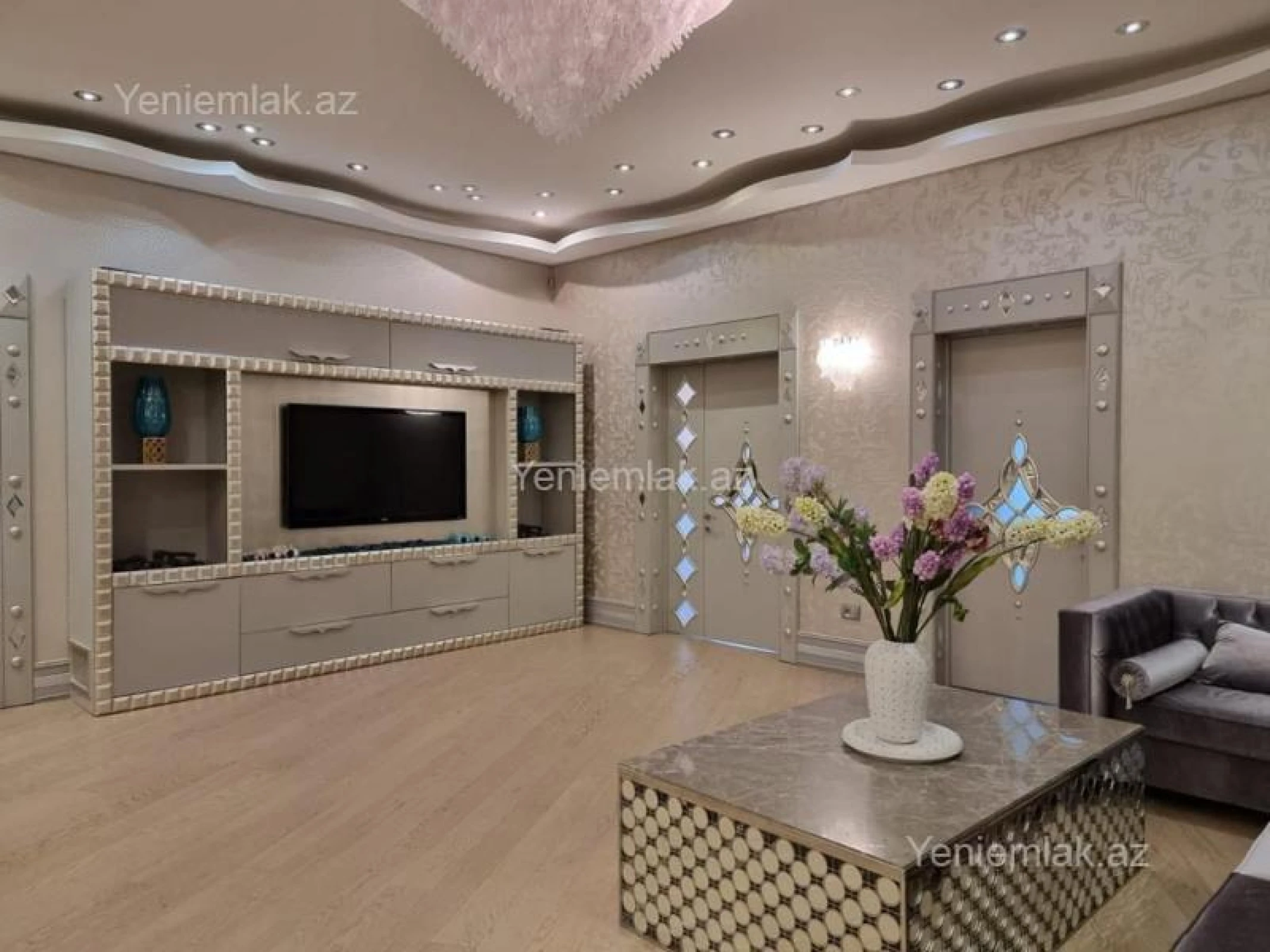 Satılır 5 otaqlı yeni tikili 225 m²