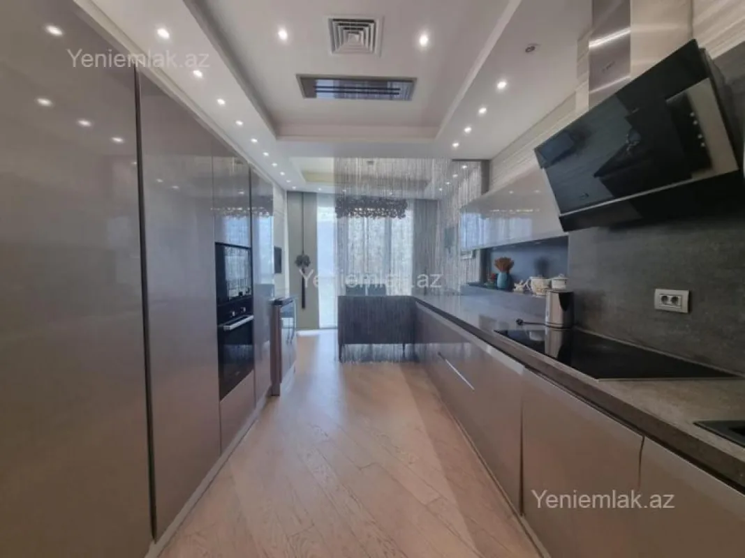 Satılır 5 otaqlı yeni tikili 225 m²