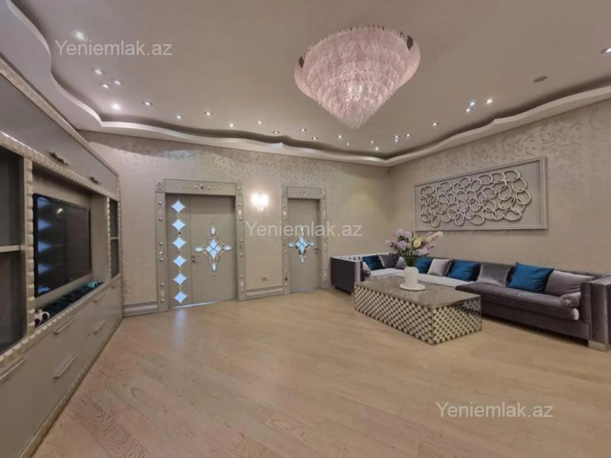 Satılır 5 otaqlı yeni tikili 225 m²